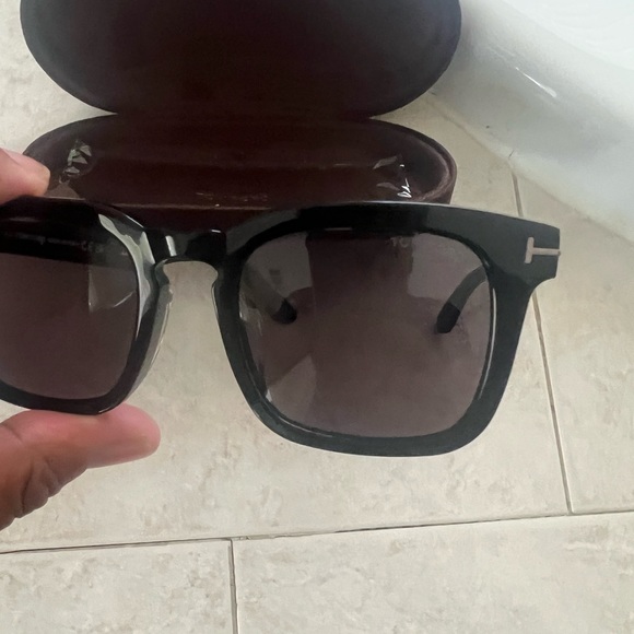 Tom Ford Sunglasses (Unisex) - Picture 7 of 7